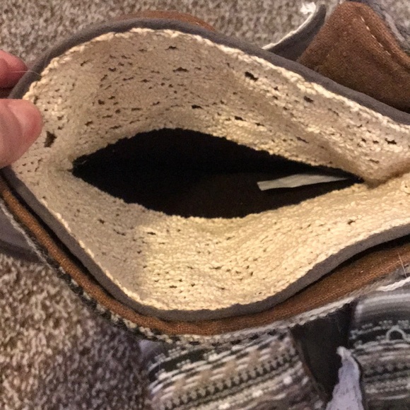 Grey Laced Mukluks - Picture 6 of 7